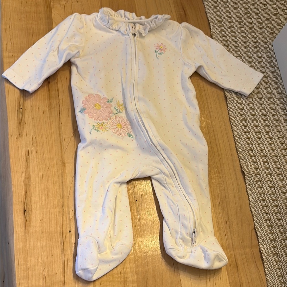💕3/$10 - Little Me White Floral Kids Footie